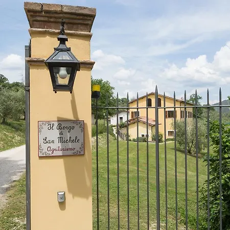 مزرعة للإقامة Il Borgo Di San Michele